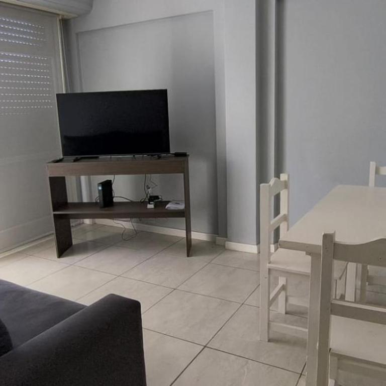 Mar del Plata una cuadra del mar y tres del centro - Apartamento de 1 dormitorio - 1