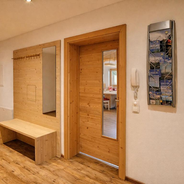 HOCHEBEN - Balcony & Private Sauna - Apartment mit 3 Schlafzimmern und Bergblick - 13