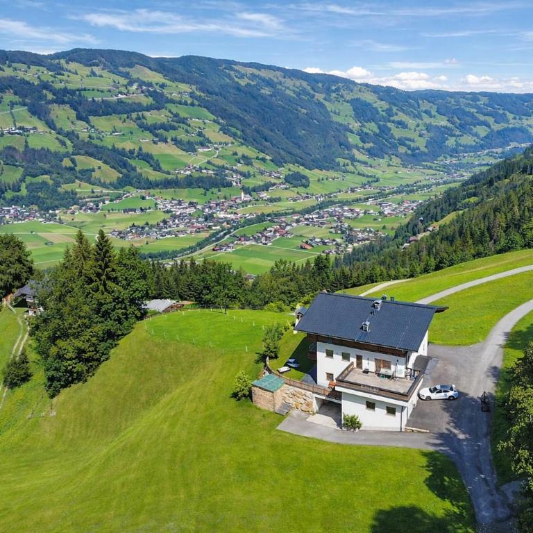 HOCHEBEN - Balcony & Private Sauna - Apartment mit 3 Schlafzimmern und Bergblick - 31