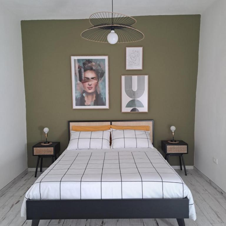 La Sedia Rossa Historical Centre - Two-Bedroom Apartment - 1