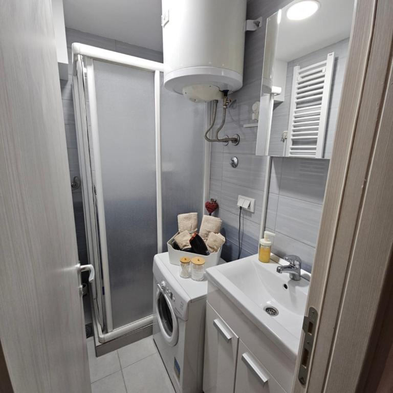 Aker - One-Bedroom Apartment - 4