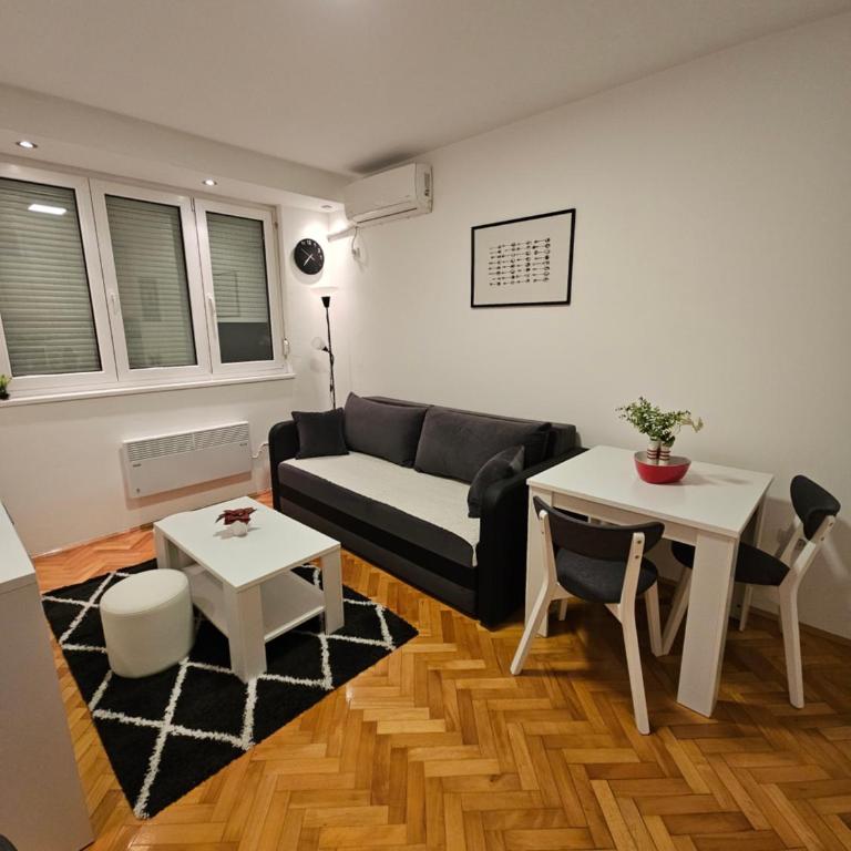 Aker - One-Bedroom Apartment - 8