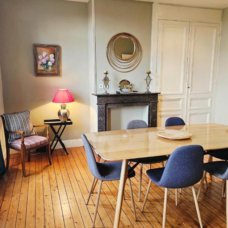 Les Remparts Appartement de Charme face au Château - Appartement 1 Chambre - 10