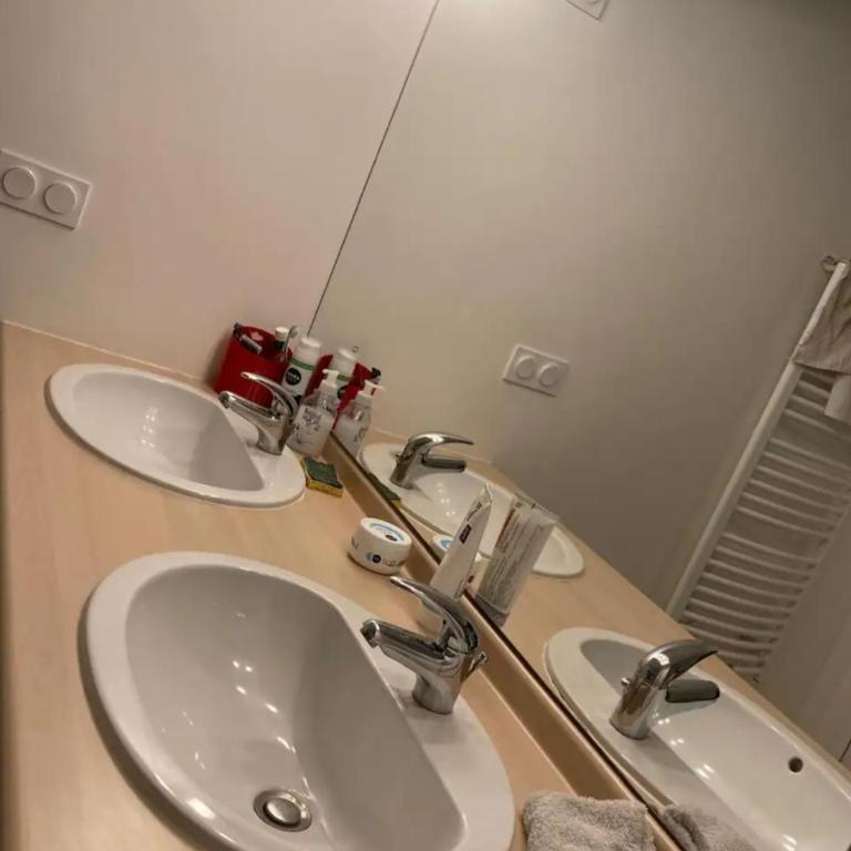 night light Appartement partagé - One-Bedroom Apartment - 4