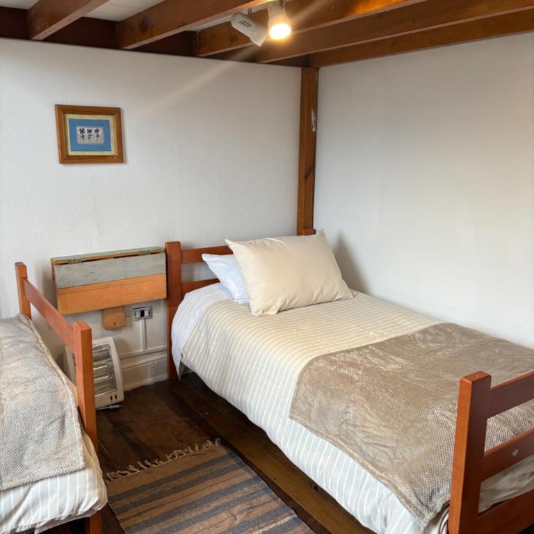 BBCasitaYellow-Hostal - Three-Bedroom Standard Apartment - 15