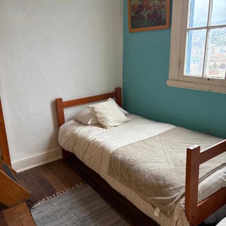 BBCasitaYellow-Hostal - Three-Bedroom Standard Apartment - 17