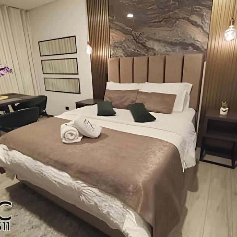 Epic Suite 511 Premium Airport - Superior King Suite - 12