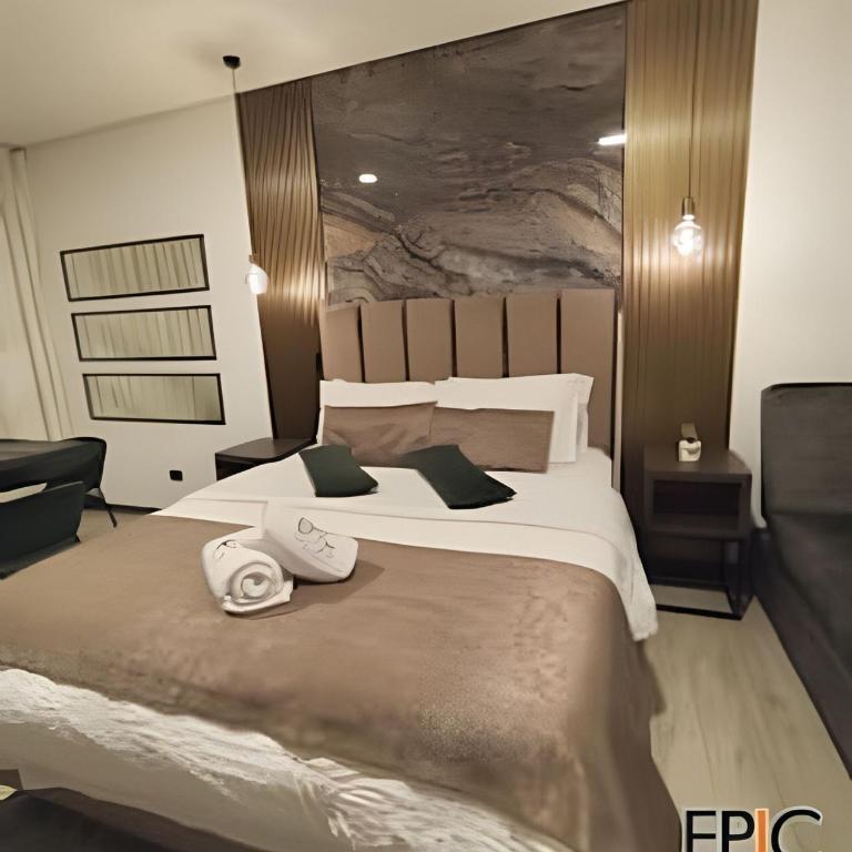 Epic Suite 511 Premium Airport - Superior King Suite - 11