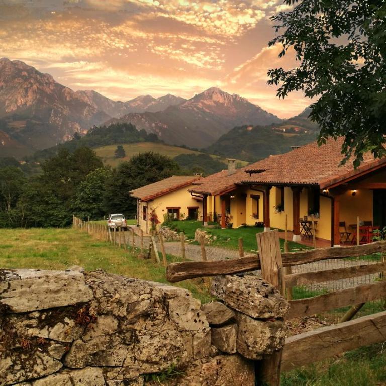 Casas Rurales Entrecastaños - Casa de 2 dormitorios - 1
