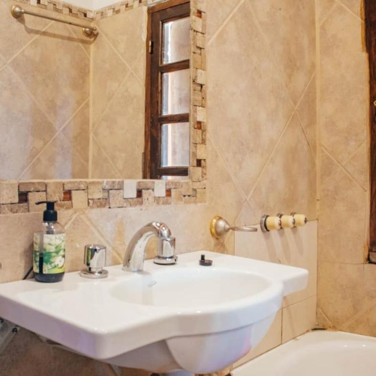 Hospedaje Económico La Quiaca - Two-Bedroom Apartment - 4