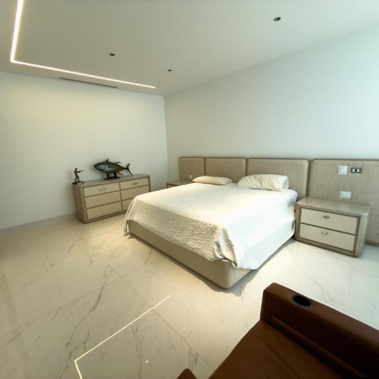 Ocean Luxe House - Vacation Home - 10