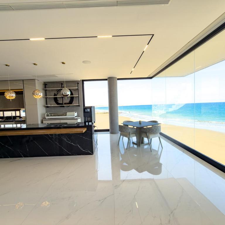 Ocean Luxe House - Vacation Home - 17