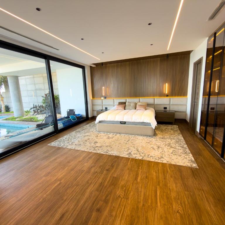 Ocean Luxe House - Vacation Home - 32