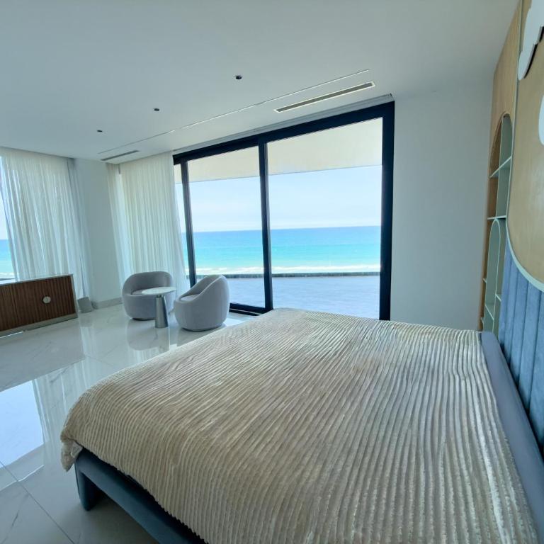 Ocean Luxe House - Vacation Home - 35