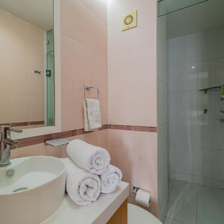 COZY 2BR 2-floor Wi-Fi 500Mbps Air-Conditioning Pool Gym CONDESA - Two-Bedroom Apartment - 22
