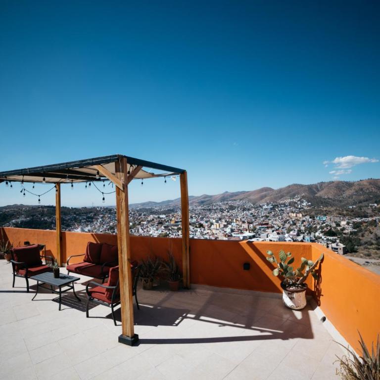 Casa del Pintor Guesthouse - Five-Bedroom House - 3