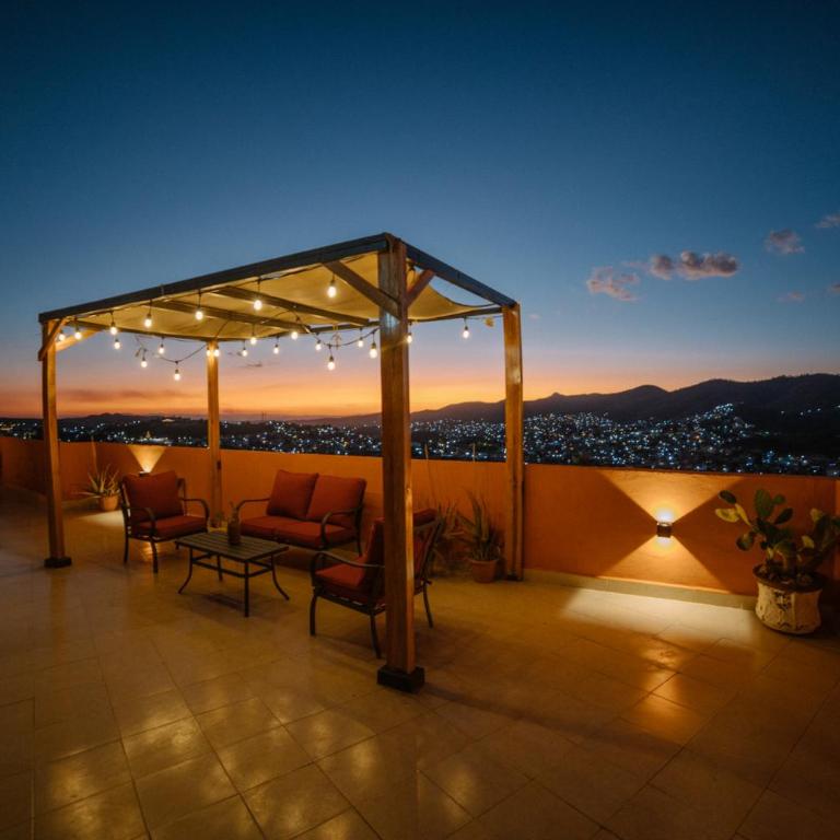 Casa del Pintor Guesthouse - Five-Bedroom House - 6