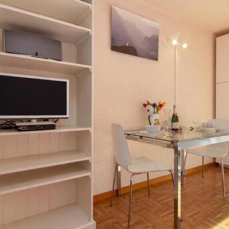 Le Prarion 24A Ski in/Ski out at Les Houches (Sleeps 4) - Happy Rentals - Studio avec Balcon - 12