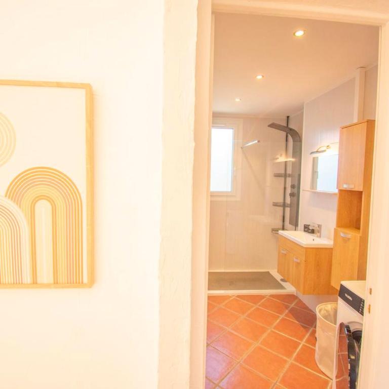 Fréjus appart RDC AC Terrasse 8 pers - Appartement 3 Chambres - 11