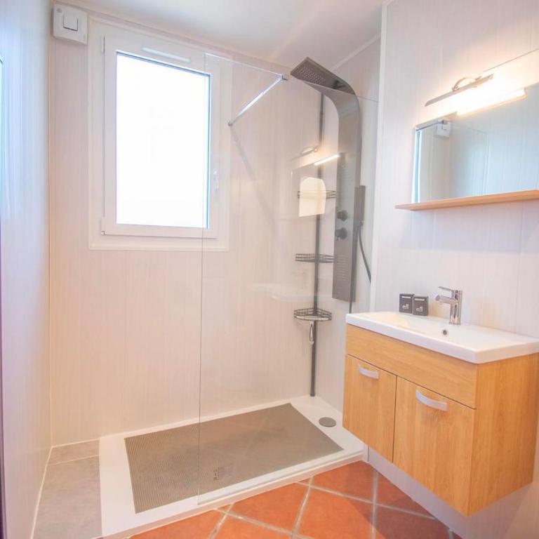 Fréjus appart RDC AC Terrasse 8 pers - Appartement 3 Chambres - 12