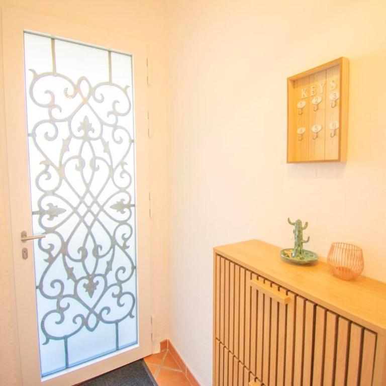 Fréjus appart RDC AC Terrasse 8 pers - Appartement 3 Chambres - 18