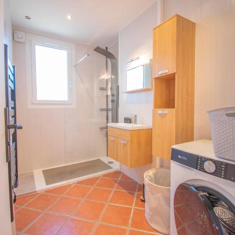 Fréjus appart RDC AC Terrasse 8 pers - Appartement 3 Chambres - 13