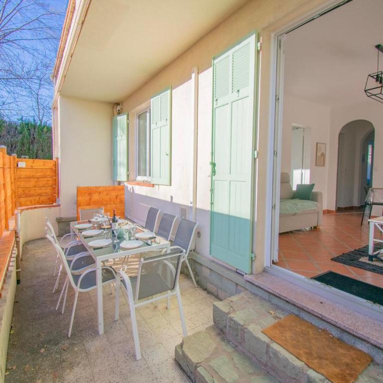 Fréjus appart RDC AC Terrasse 8 pers - Appartement 3 Chambres - 34