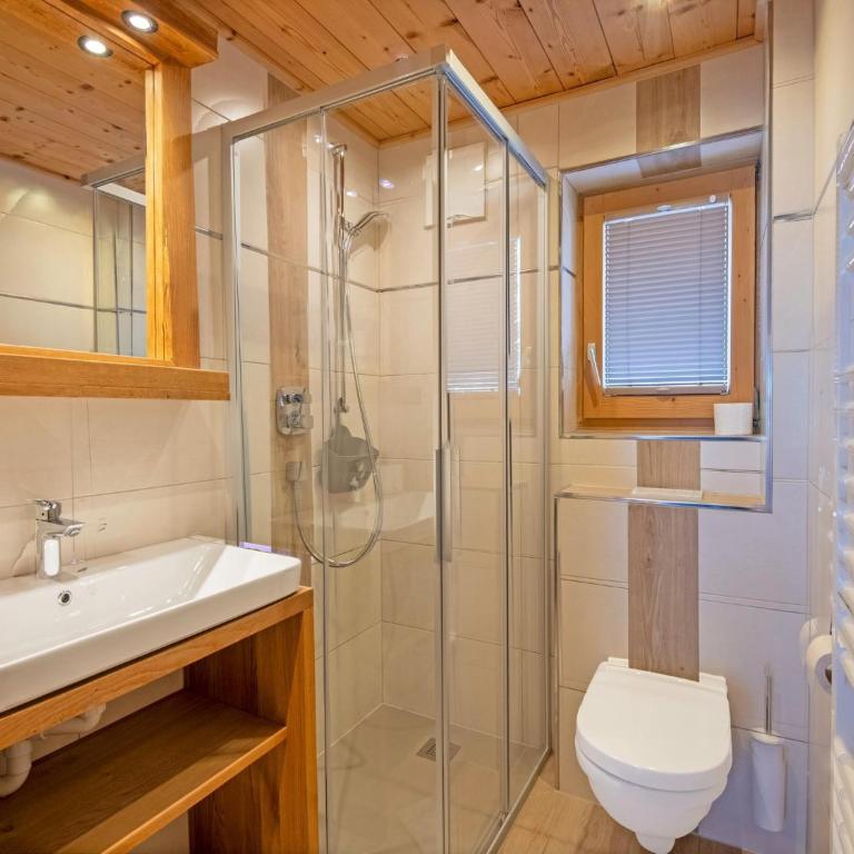 Beautiful holiday home in a stunning location with sauna - Ferienhaus mit 4 Zimmern - 32