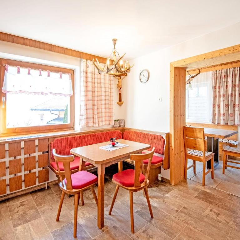 Beautiful holiday home in a stunning location with sauna - Ferienhaus mit 4 Zimmern - 2