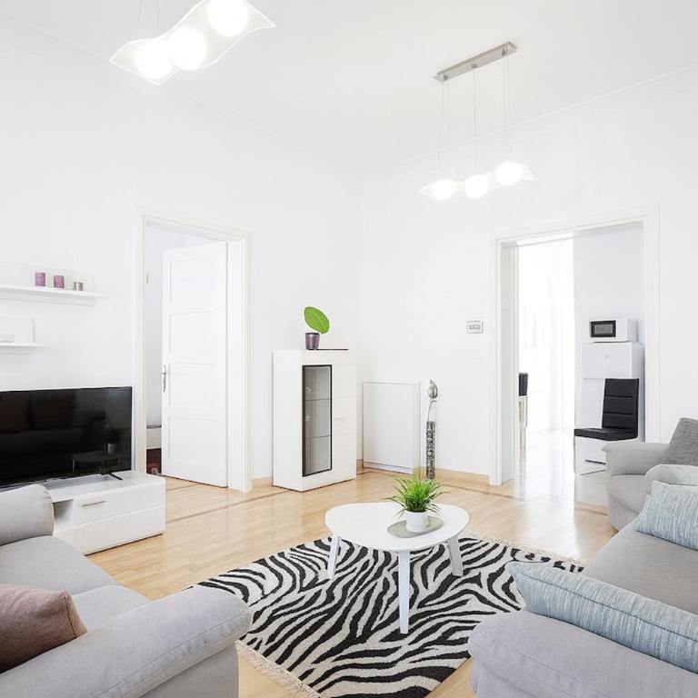 155sqm 4BR Central Belgrade Apartment for 9 Guests - Apartment - 1