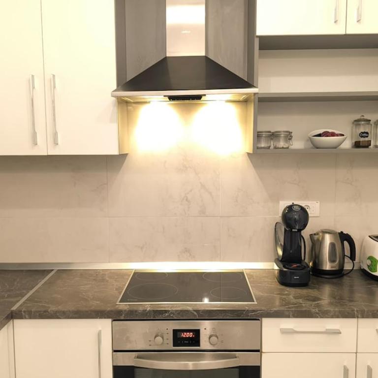 155sqm 4BR Central Belgrade Apartment for 9 Guests - Apartment - 14