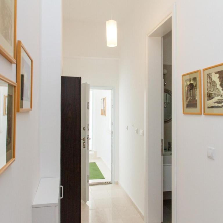 155sqm 4BR Central Belgrade Apartment for 9 Guests - Apartment - 3