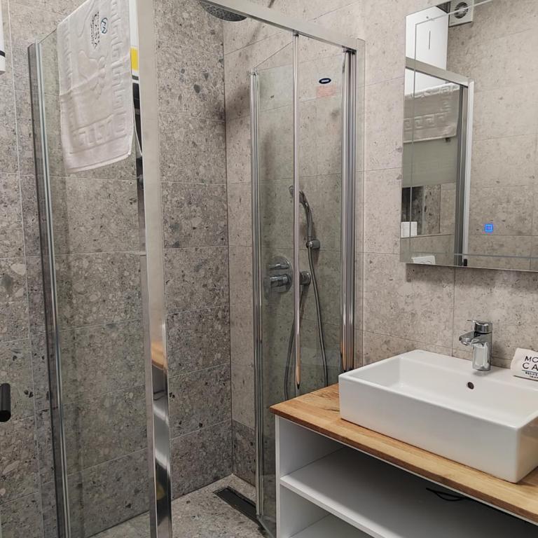 Monte Casa Jahorina - One-Bedroom Apartment - 3