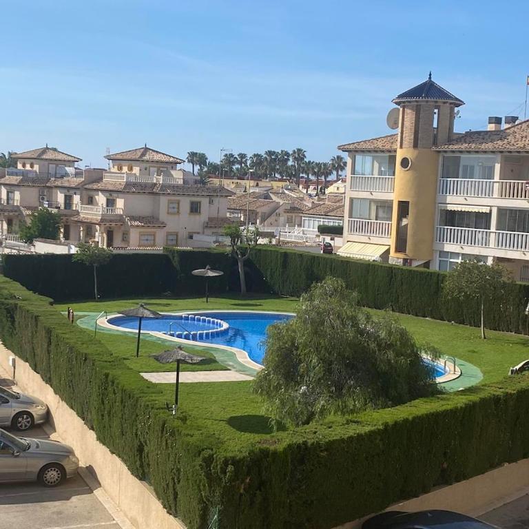Appartement cosy proche de toute commodité et de la mer - Apartamento de 2 dormitorios con vistas a la piscina - 1