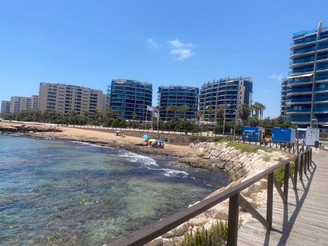 Appartement cosy proche de toute commodité et de la mer - Apartamento de 2 dormitorios con vistas a la piscina - 44