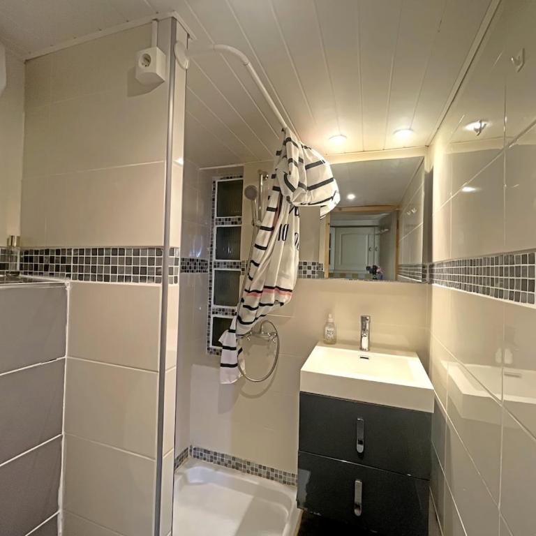 MAIS LeonBlum - One-Bedroom House - 3