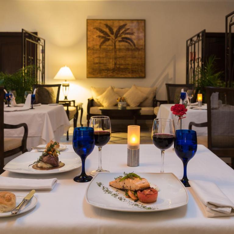 Occidental Cozumel - All Inclusive - Alojamiento Royal Level de lujo (3 adultos + 1 niño) - 1