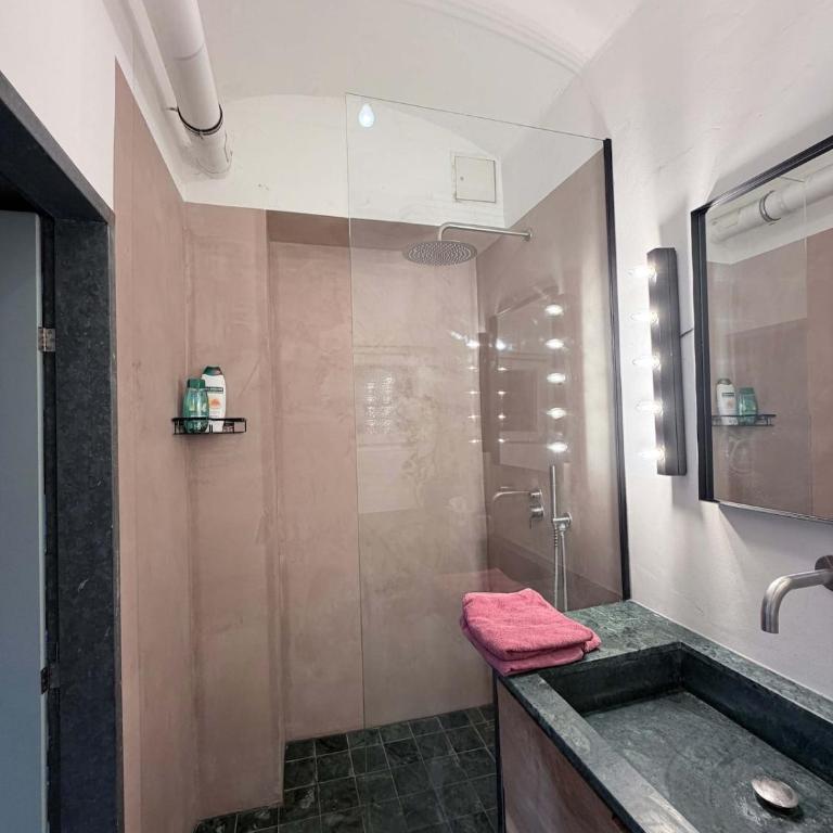 Lilly's Calm Souterrain Apartment with garden - Apartment mit 1 Schlafzimmer - 9