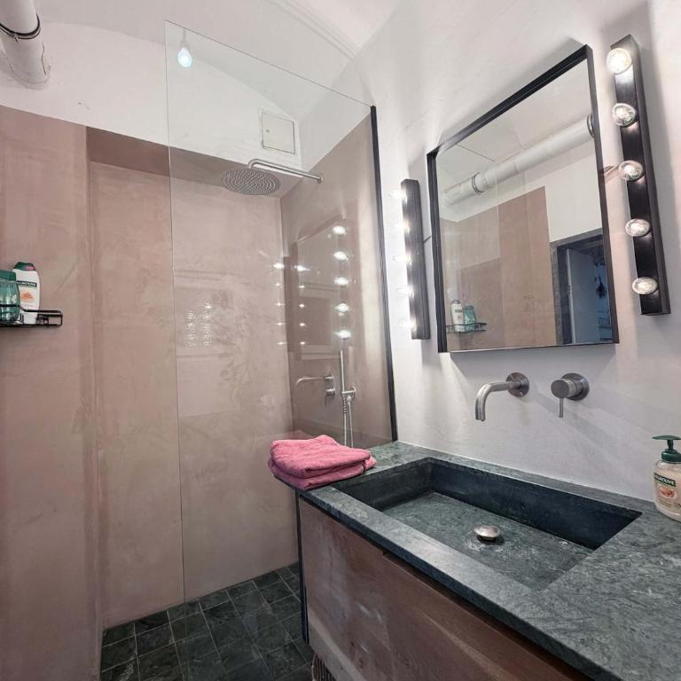 Lilly's Calm Souterrain Apartment with garden - Apartment mit 1 Schlafzimmer - 10