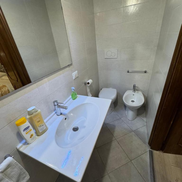 Harry's Canal View - Camera Tripla con Bagno Privato - 21