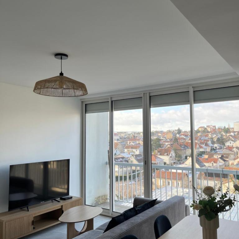 Bright apartment with panoramic views Dijon - Two-Bedroom Apartment - 2