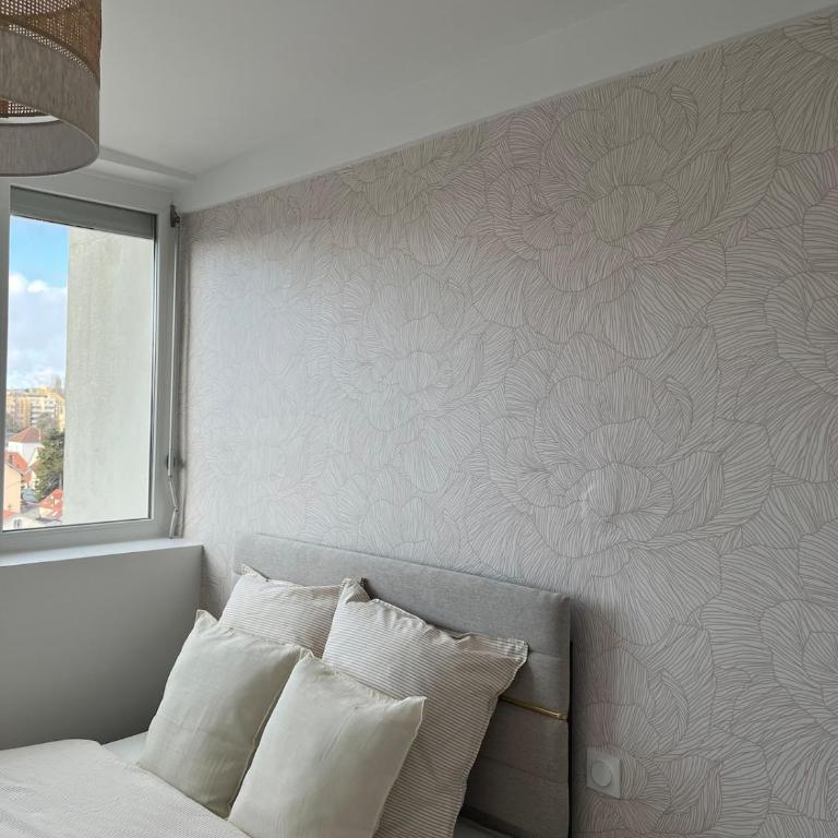 Bright apartment with panoramic views Dijon - Two-Bedroom Apartment - 14