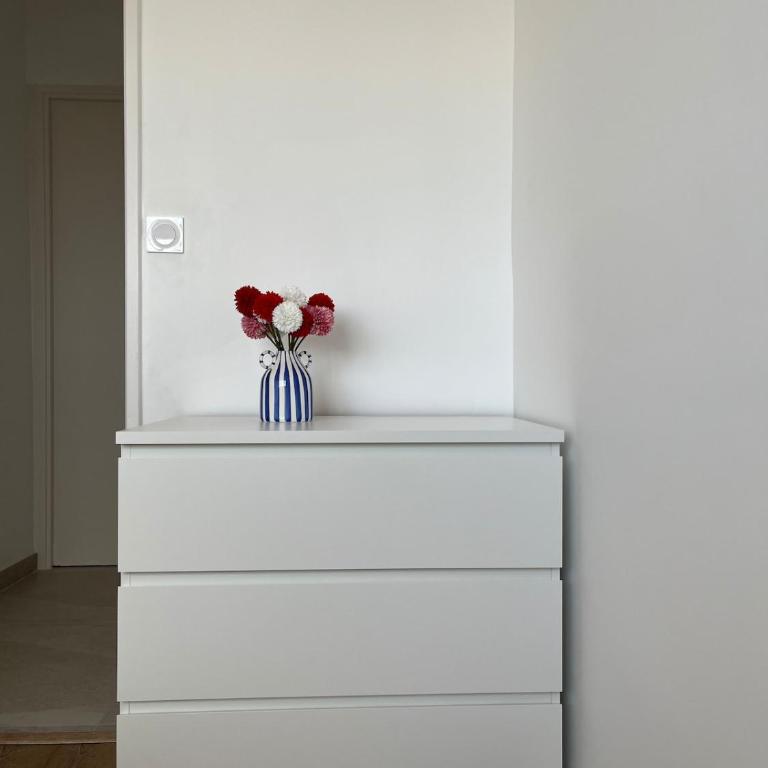 Bright apartment with panoramic views Dijon - Two-Bedroom Apartment - 20