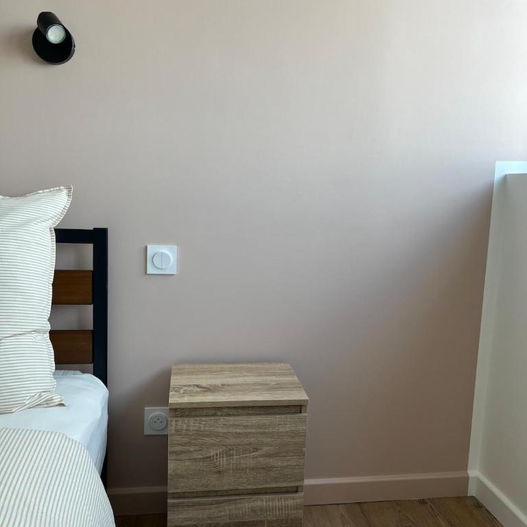 Bright apartment with panoramic views Dijon - Two-Bedroom Apartment - 27
