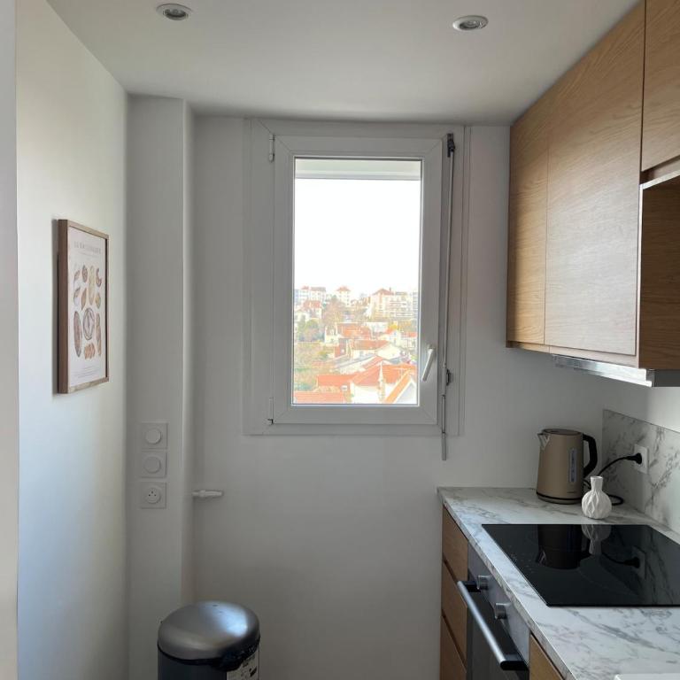 Bright apartment with panoramic views Dijon - Two-Bedroom Apartment - 30