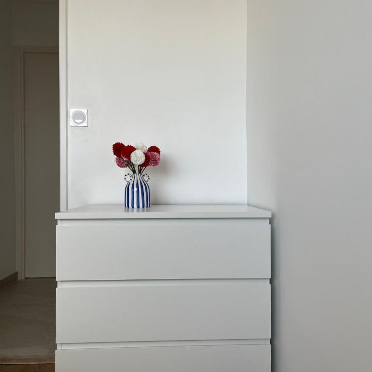 Bright apartment with panoramic views Dijon - Two-Bedroom Apartment - 39