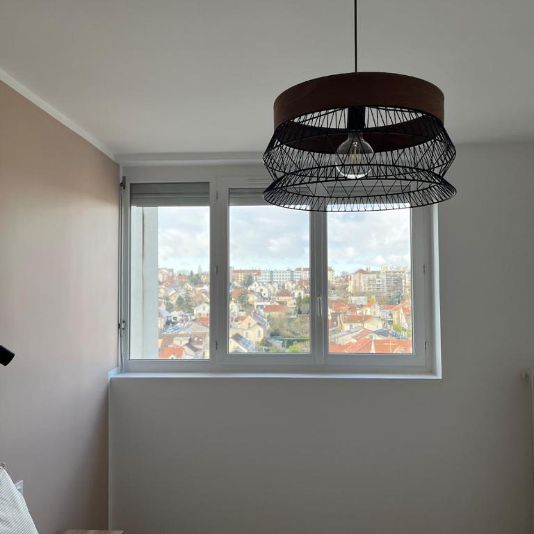 Bright apartment with panoramic views Dijon - Two-Bedroom Apartment - 55