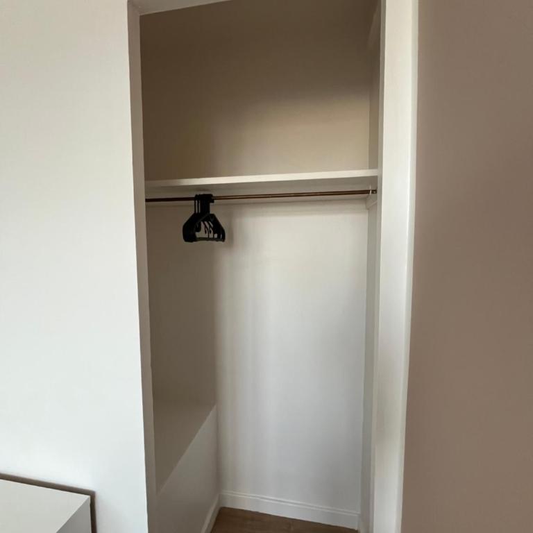 Bright apartment with panoramic views Dijon - Two-Bedroom Apartment - 57