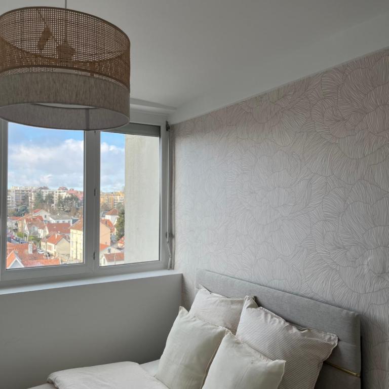 Bright apartment with panoramic views Dijon - Two-Bedroom Apartment - 64