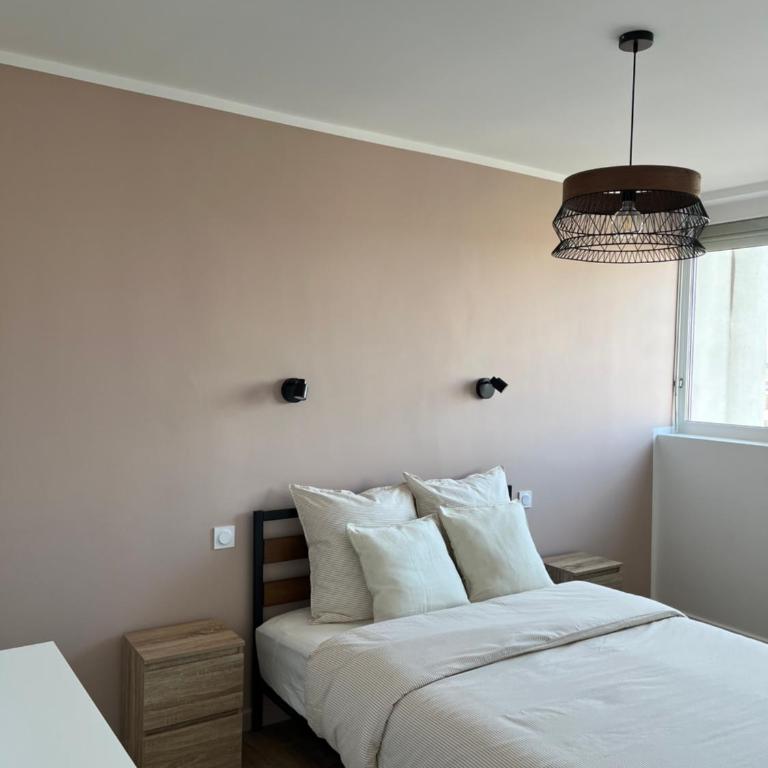 Bright apartment with panoramic views Dijon - Two-Bedroom Apartment - 68